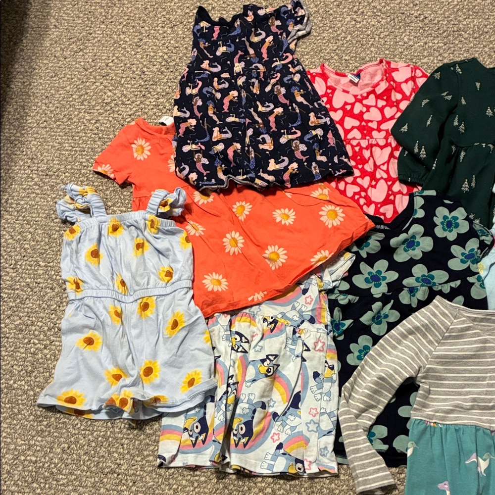Girls Mixed Dress Lot - Colorful Floral & Character Prints - Picture 2 of 3